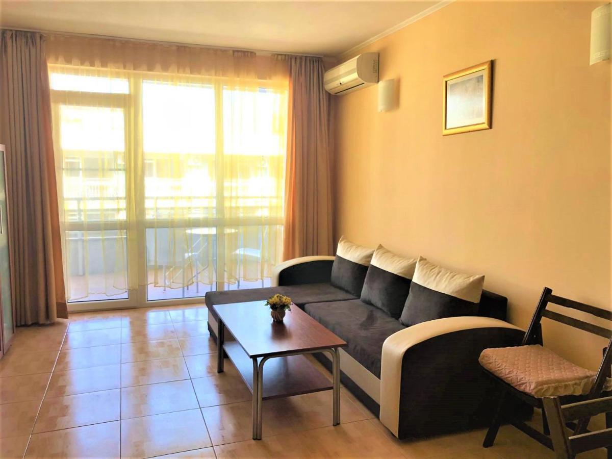 Apartment In Central Plaza Slăntjev Brjag Exteriör bild