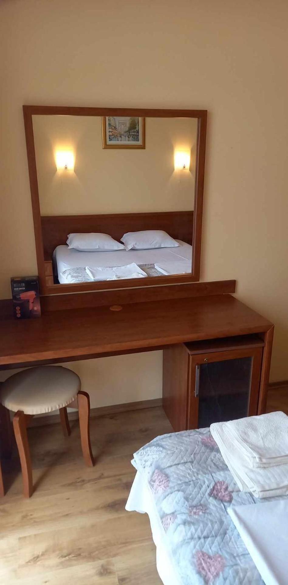 Apartment In Central Plaza Slăntjev Brjag Exteriör bild