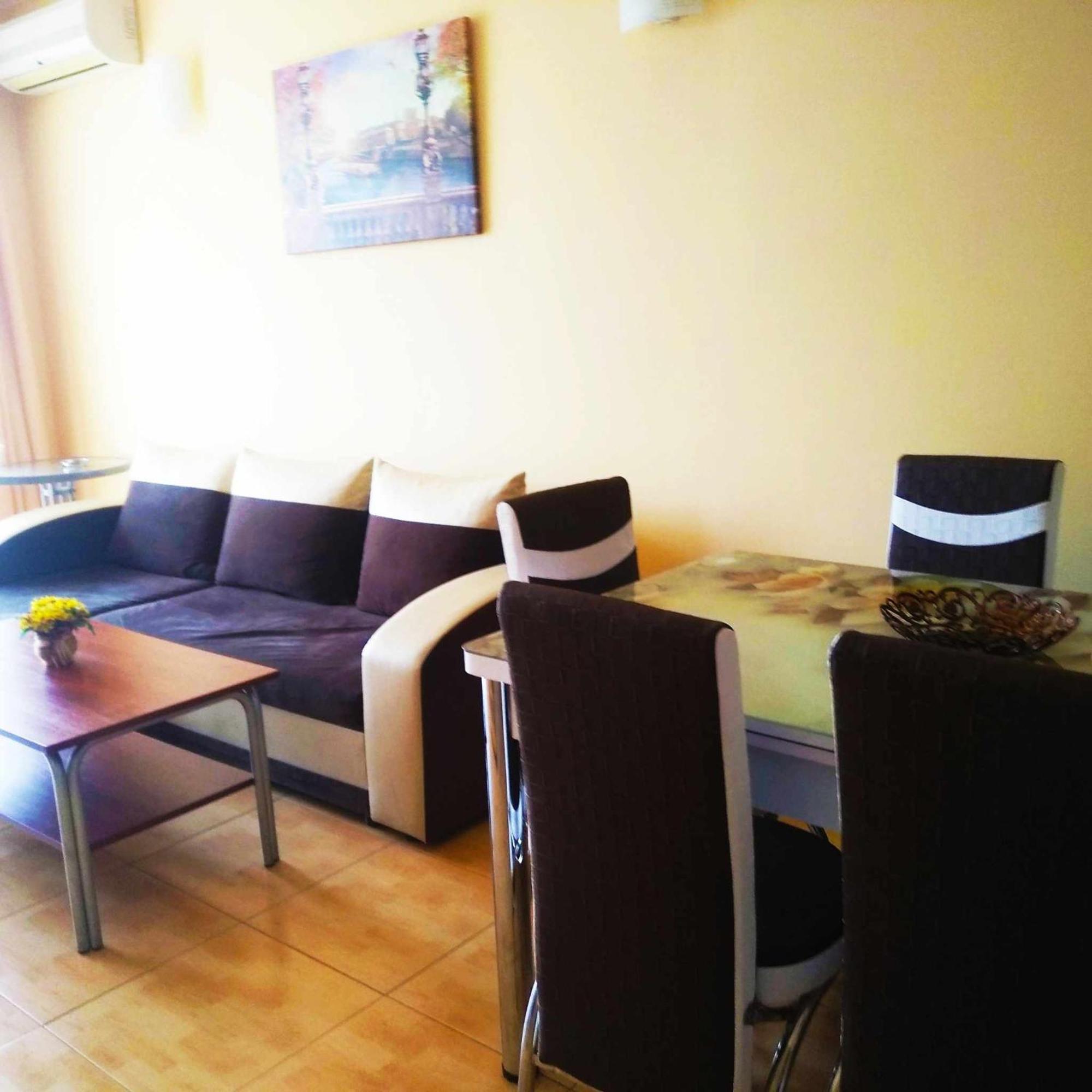 Apartment In Central Plaza Slăntjev Brjag Exteriör bild