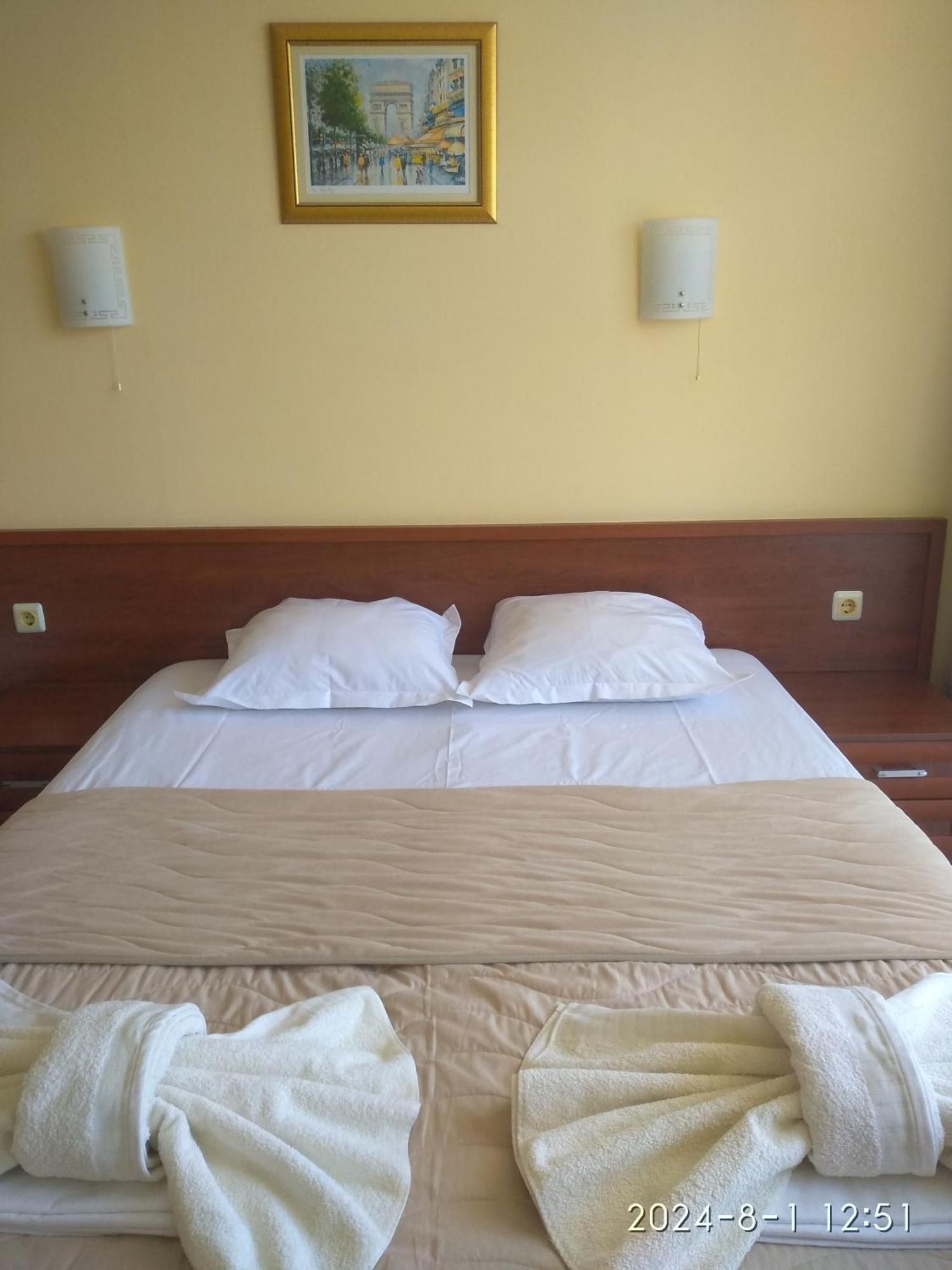 Apartment In Central Plaza Slăntjev Brjag Exteriör bild