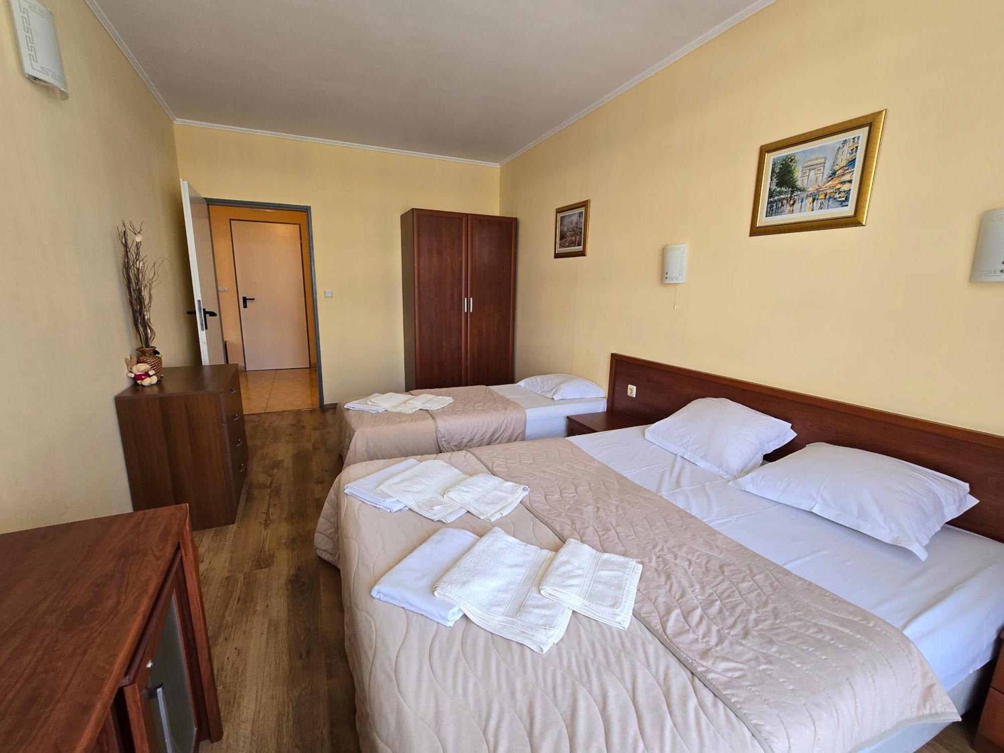 Apartment In Central Plaza Slăntjev Brjag Exteriör bild