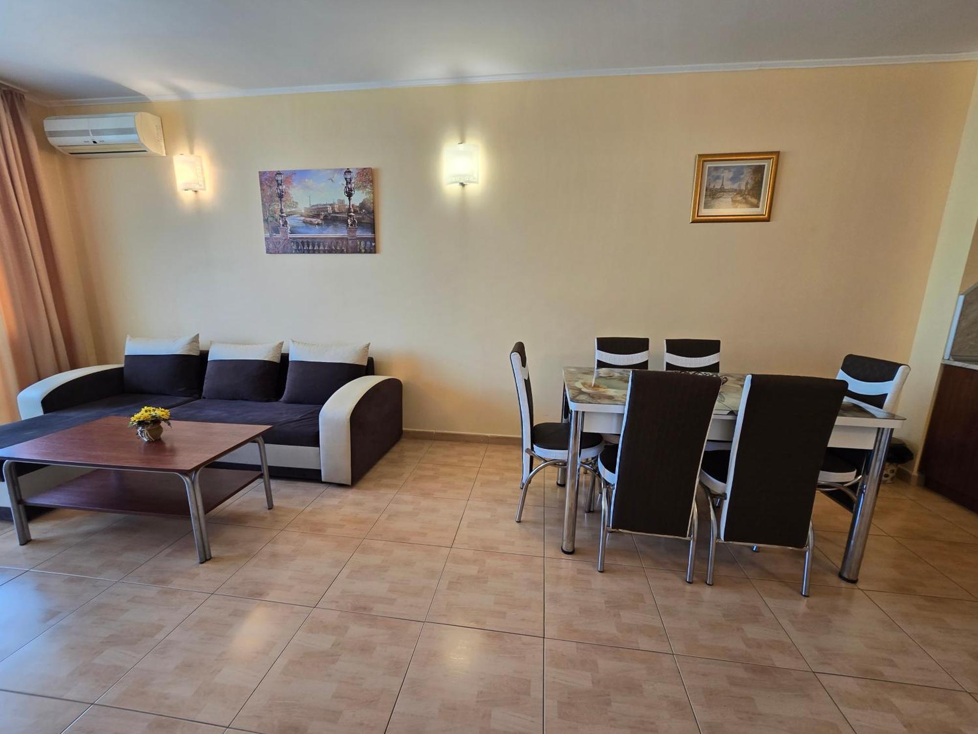 Apartment In Central Plaza Slăntjev Brjag Exteriör bild