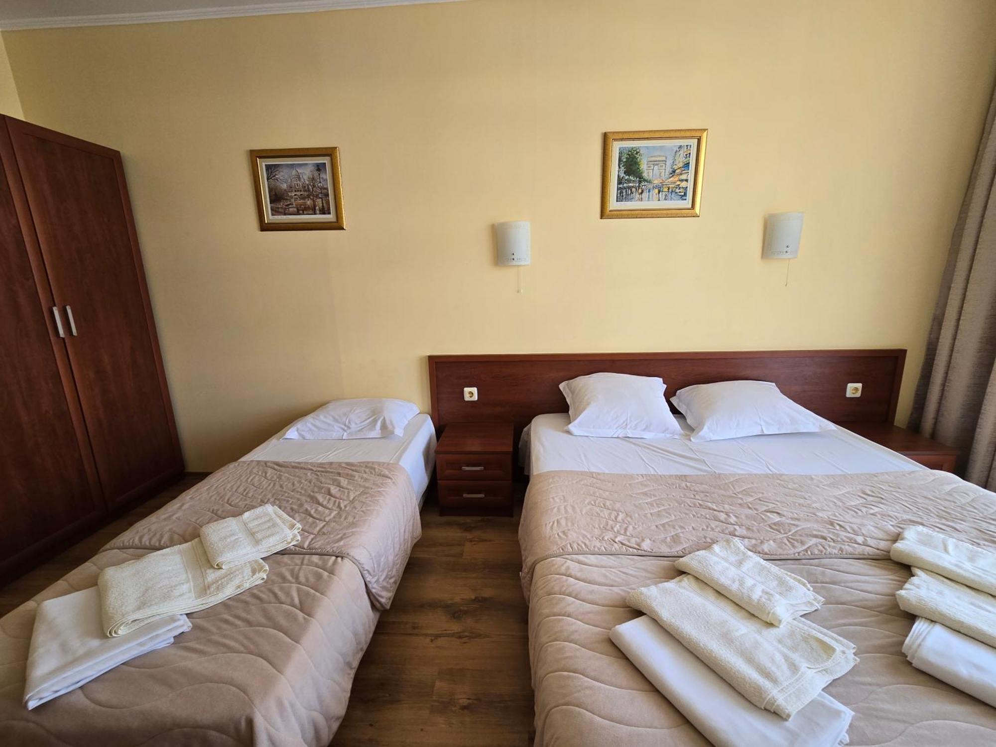 Apartment In Central Plaza Slăntjev Brjag Exteriör bild