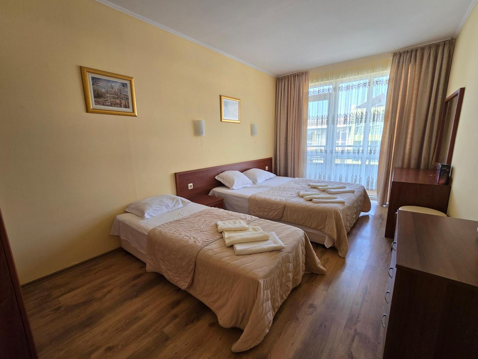 Apartment In Central Plaza Slăntjev Brjag Exteriör bild